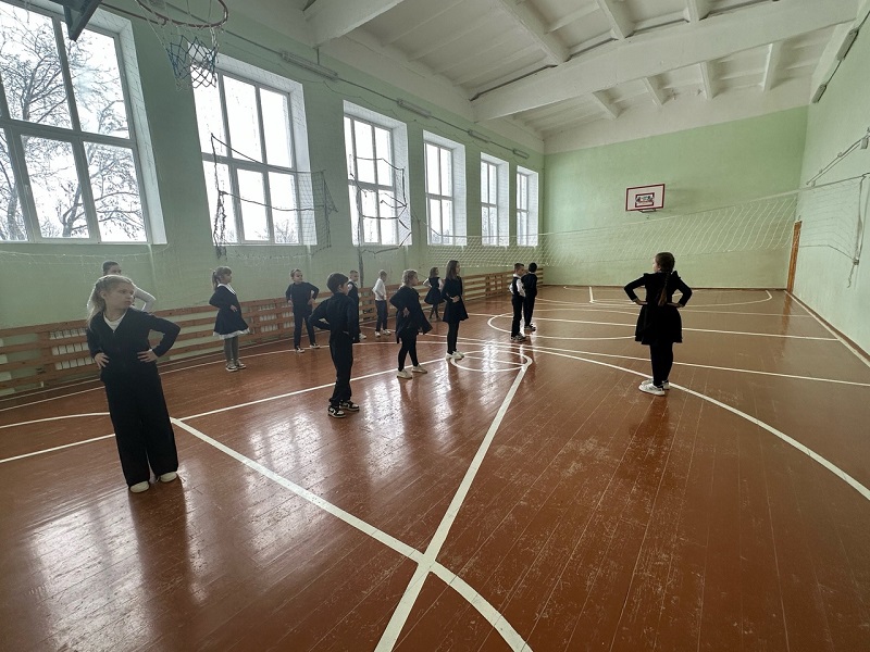 «Путешествие в страну знаний» в Клекотковской школе.